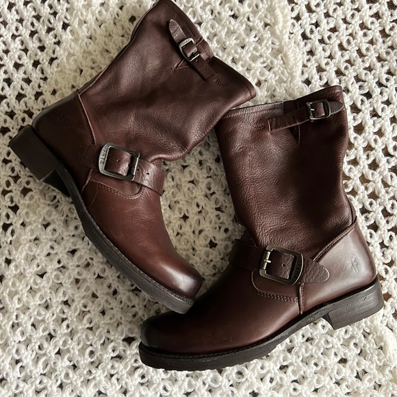 Frye Shoes - Frye Veronica Boots